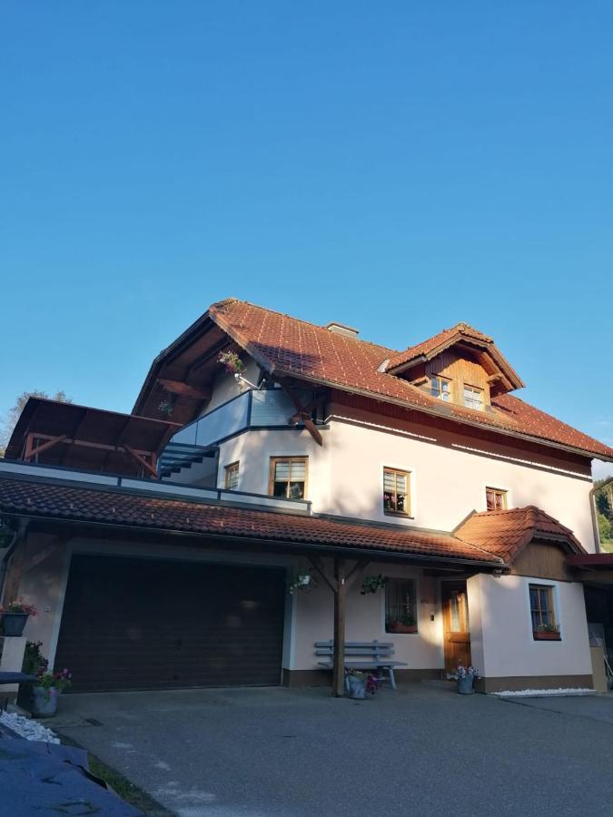 Ferienwohnung Familie Pichler Neumarkt in Steiermark Exterior photo